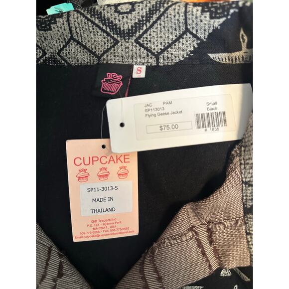 Cupcake Flying Geese Abstract Jacket - Small - Picture 3 of 4